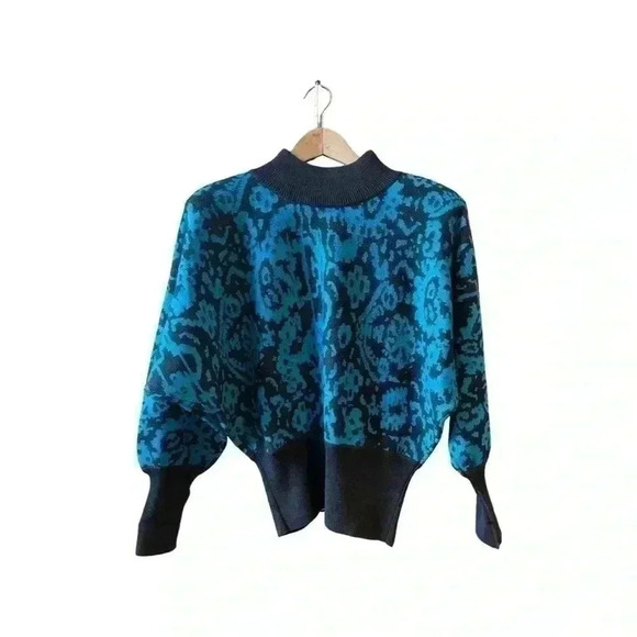 Vintage Jaeger Women's 80's Sweater - Picture 2 of 13